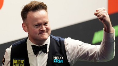 Shaun Murphy celebrates his win