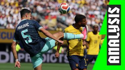 Alexander Pavlovic's high boot near Pedro Vite's face
