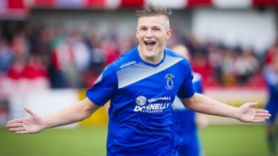 Dungannon Swifts win 2-1 away to Cliftonville