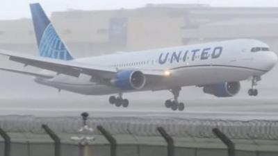 United Airlines plane aborts landing at Heathrow Airport