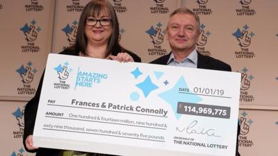 Frances and Patrick Connolly with their winning cheque