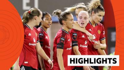 Man Utd's Anna Sandberg surrounded by team-mates