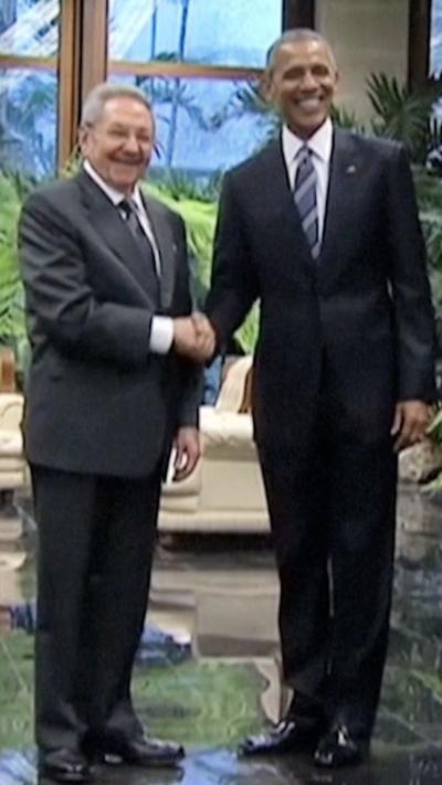 Raúl Castro with Barack Obama in Cuba