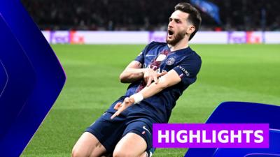 Khvicha Kvaratskhelia celebrates goal by sliding on knees 