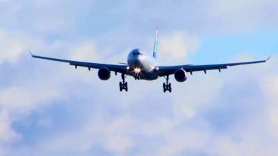 Aircraft coming in to land