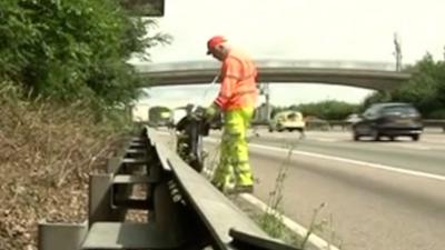 Litter picker on M11