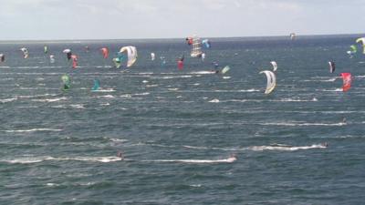 Kitesurfers travel from Germany to Denmark