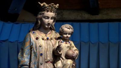 Statue in Hartley church