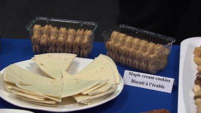 Maple cream cookies