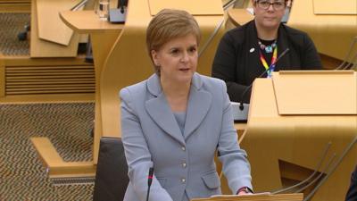 Nicola Sturgeon proposes 19 October 2023 as date for referendum