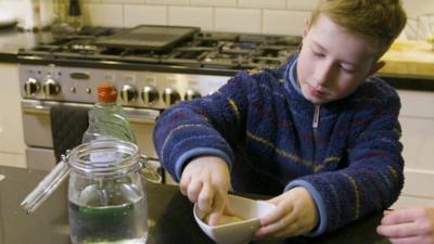 Child-in-kitchen.