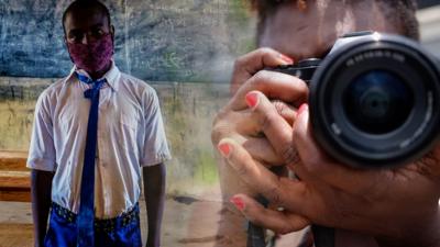 Split screen, a pupil and Nelly pointing a camera to the screen