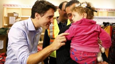 Canada's PM welcomes refugees from Syria