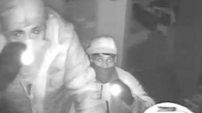 Thieves caught on camera