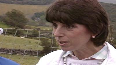 This holiday home owner describes how she felt to have her cottage destroyed in footage from 1986.