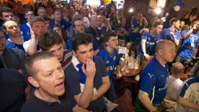 Leicester fans in pub