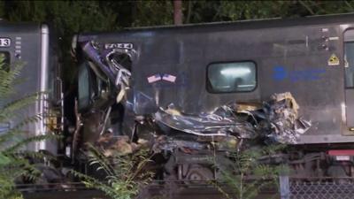 Damage to train after US derailment