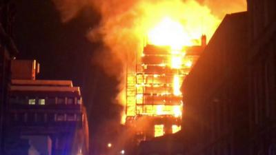 Glasgow Art School's Mackintosh building on fire