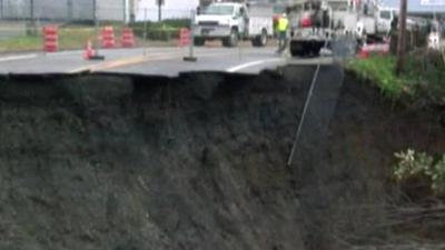 Sinkhole opens up near Oregon highway