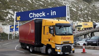 Lorry drivers face more restrictions at Dover