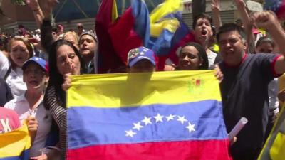 Venezuelans voting