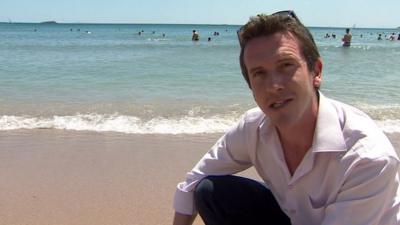 The BBC's Mark Lowen on a beach in Athens as he explains the implications of 'Yes' and 'No' votes in the Greek referendum