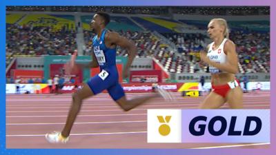 USA and Poland in 4x400m mixed relay