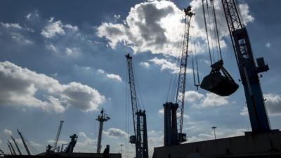 Cranes on the Humber Estruary