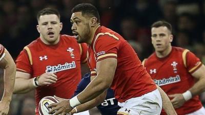 Taulupe Faletau in action for Wales in the victory over Scotland in the 2016 Six Nations