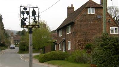 Trottiscliffe village sign