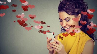 Romantic publisher Mills & Boon gives its dos and don'ts on dating in the digital era.