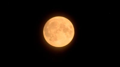 The blue supermoon as seen from Alexandra Palace