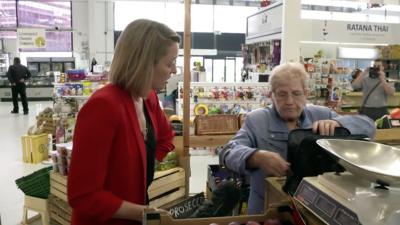 Laura Kuenssberg speaking to a member of the public