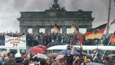 Berlin wall pic