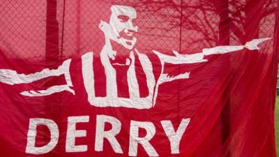 Derry City supporters pay tribute to Mark Farren