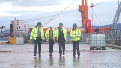 Am prìomhaire aig saor-phort