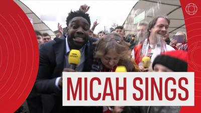 FA cup Mic Drop - Richards sings with the Kidderminster fans