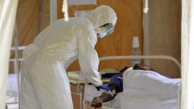 Doctor treating Ebola patient