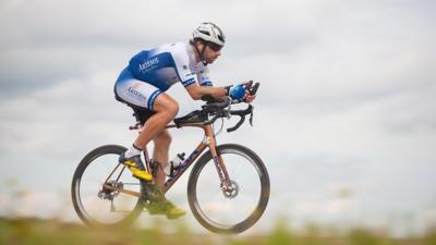 Mark Beaumont cycling around the world