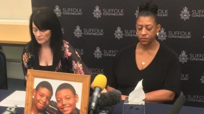 Relatives of Tavis Spencer-Aitkens, 17, urge witnesses to come forward after his death.