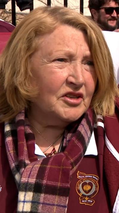 Hearts fan
