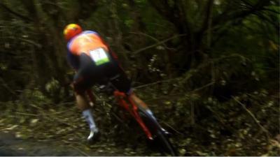 Van Dijk goes off road during women's time trial