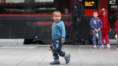 Children arriving at Munich station (5 Sept)