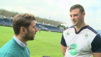 Ricky meets up with Robbie Henshaw and Paul O'Connell ahead at Ireland's training camp