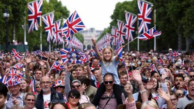 People enjoying Jubilee celebrations on The Mall