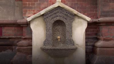 The water fountain at St Pancras station