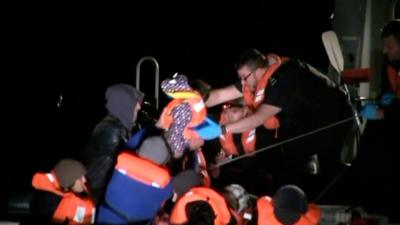 Migrants rescued from Channel