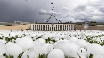 GIANT-GOLF-BALL-SIZED-HAIL.