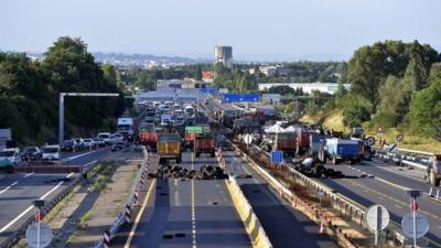 Road blockade by French farmers