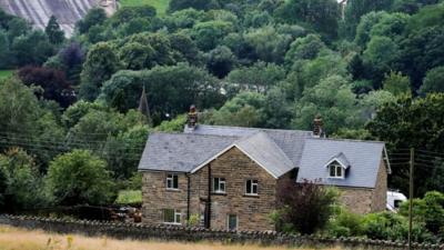 Whaley Bridge dam